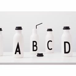 Alternative view of Großhandel ⌛ Design Letters - The Classic Collection Trinkflasche - 0,5 Liter - P - Weiß ????